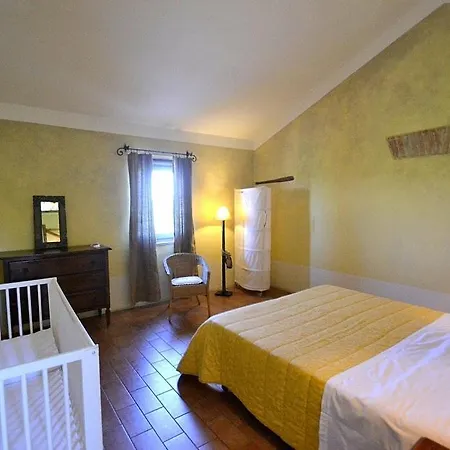 Sleeps 4 Pool Wifi Apartment *