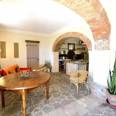 Sleeps 4 Pool Wifi Appartamento *