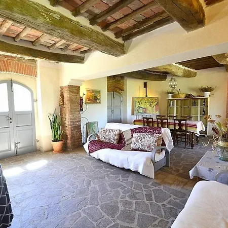 Sleeps 4 Pool Wifi